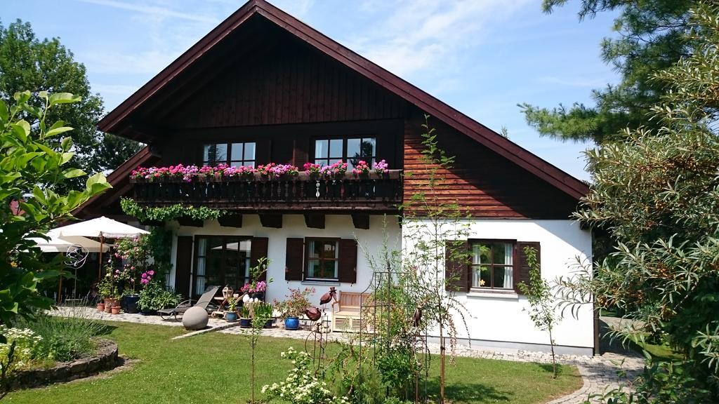 Apartment Haus Merlin Am Boeckelsberg Weimar  Eksteriør billede